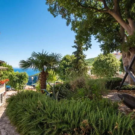 Tara-2 By Interhome Brseč