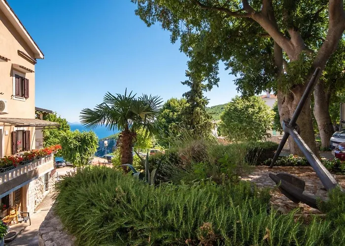 Tara-2 By Interhome Brseč