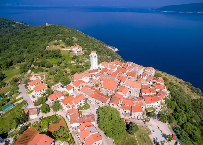 Tara-2 By Interhome * Brseč