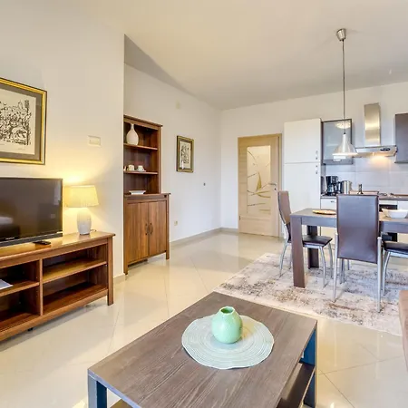 Tara-2 By Interhome Appartement